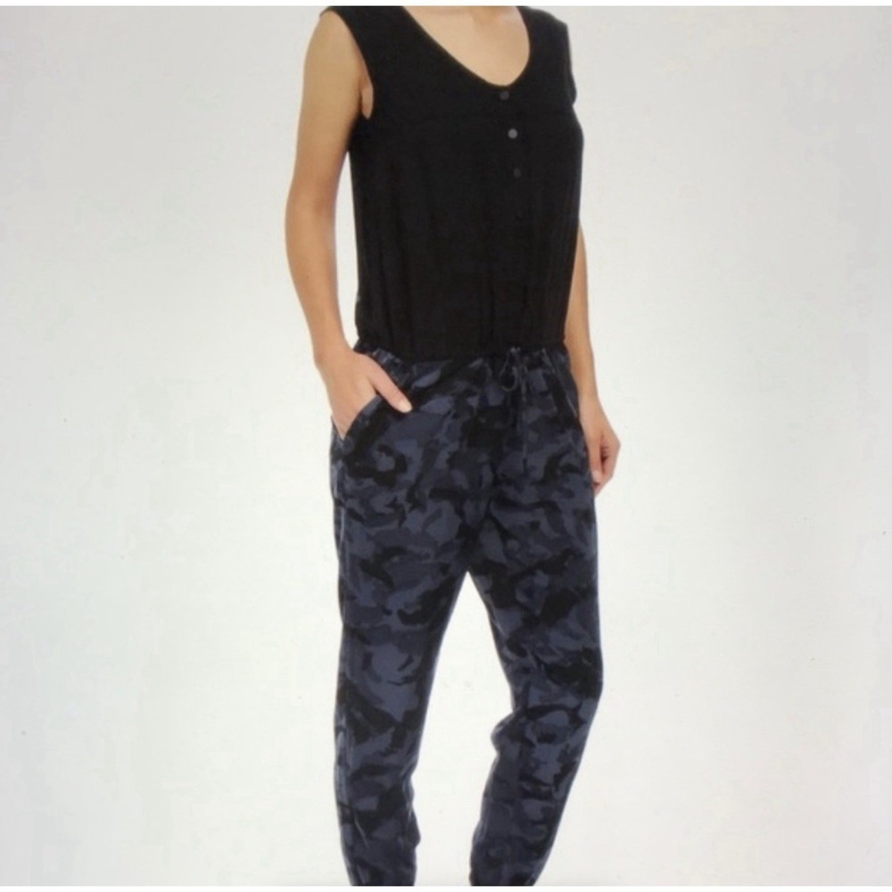 DKNY Camo Sleeveless 1/2 Button Down Jumpsuit Women's Size XL Black & Blue NWT